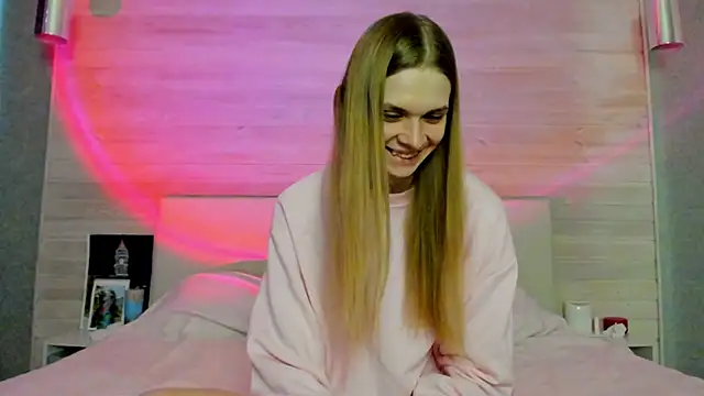 molly hunt  online show from February 25, 2026, 3:40 am