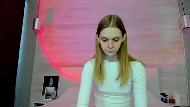 molly hunt  online show from April 4, 2026, 5:14 am