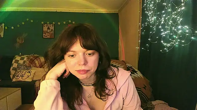 ClancyMorissey online show from March 26, 2026, 6:17 pm