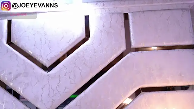 JOEYEVANS online show from October 17, 2025, 5:22 am