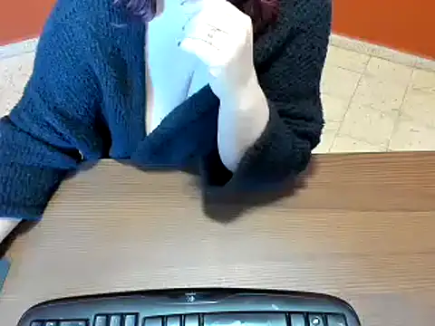 NikkiHolland online show from February 7, 2025, 9:05 am