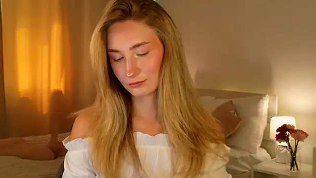 Snapshot of bella__rose chatting on May 19, 2026, 9:27 am bella rose online show from May 19, 2026, 9:27 am