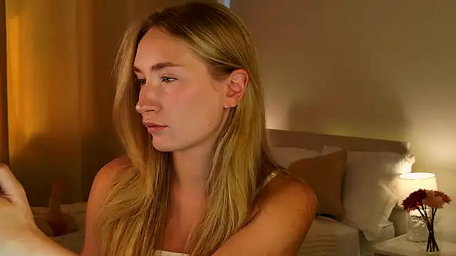 Snapshot of bella__rose chatting on April 29, 2026, 12:09 pm bella rose online show from April 29, 2026, 12:09 pm