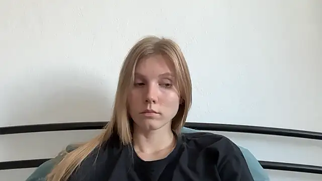 Snapshot of MaryMiton chatting on June 7, 2026, 11:59 am MaryMiton online show from June 7, 2026, 11:59 am