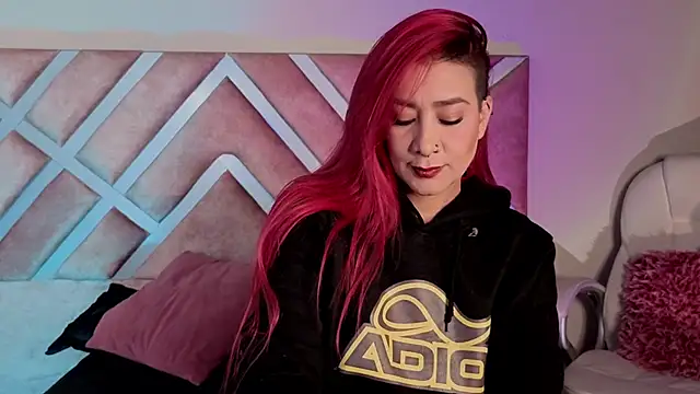  kelly hous36 online show from September 15, 2025, 1:00 pm