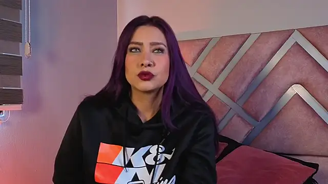  kelly hous36 online show from November 5, 2025, 1:03 pm