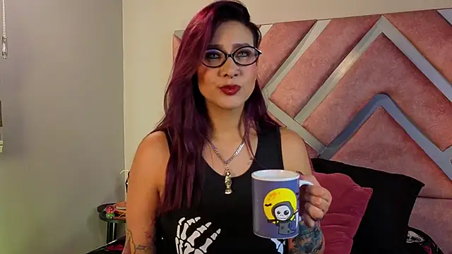  kelly hous36 online show from November 21, 2025, 5:12 pm