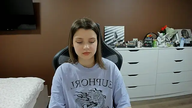 SoniNesti online show from March 28, 2026, 3:24 pm