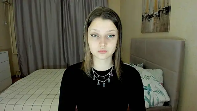 SoniNesti online show from November 10, 2025, 3:06 pm