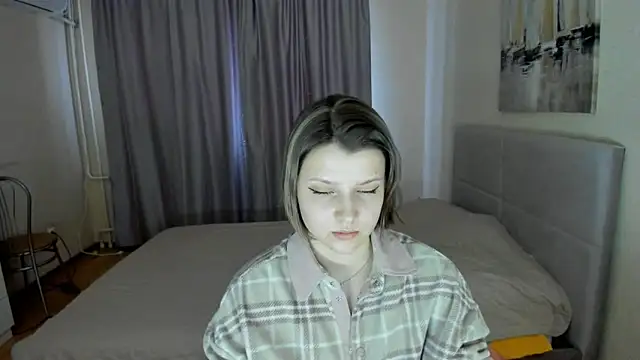 SoniNesti online show from February 26, 2025, 2:49 pm