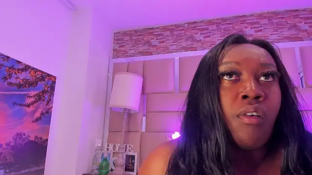 Snapshot of ShaniaBrownn chatting on November 14, 2025, 7:39 pm ShaniaBrownn online show from November 14, 2025, 7:39 pm