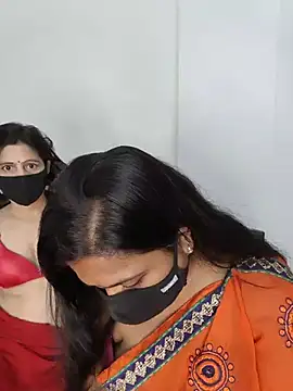 Snapshot of cutee__crazy chatting on June 10, 2026, 1:56 pm cutee crazy online show from June 10, 2026, 1:56 pm