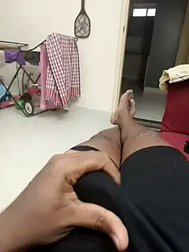 mkmony online show from March 4, 2025, 10:02 am