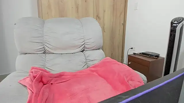 xspecialoomx online show from March 28, 2026, 1:34 pm