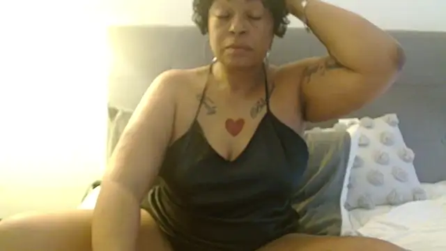 MSweetLindaParks online show from March 31, 2026, 11:18 pm