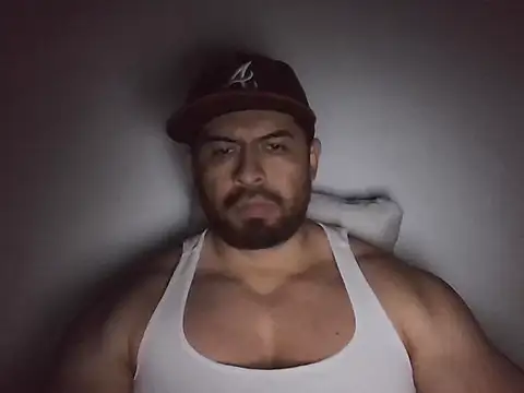 marcus002001 online show from April 1, 2026, 4:25 am