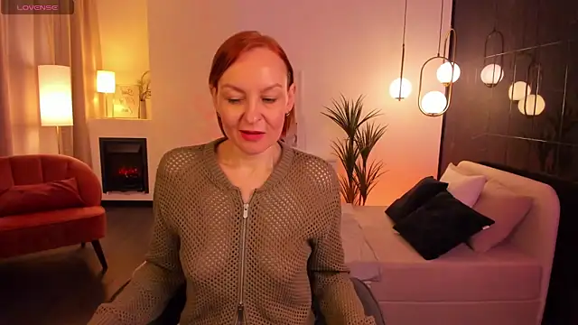 Snapshot of NikaGentle chatting on February 21, 2025, 12:17 pm NikaGentle online show from February 21, 2025, 12:17 pm