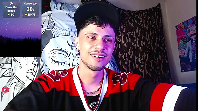 Snapshot of Apolo_S chatting on February 1, 2025, 7:05 am Apolo S online show from February 1, 2025, 7:05 am