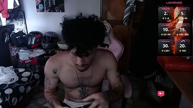 Snapshot of Apolo_S chatting on August 8, 2026, 7:10 pm Apolo S online show from August 8, 2026, 7:10 pm