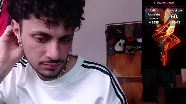 Snapshot of Apolo_S chatting on February 25, 2026, 4:29 pm Apolo S online show from February 25, 2026, 4:29 pm