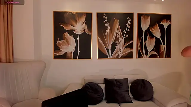 ToriCrossX online show from September 20, 2025, 12:59 am