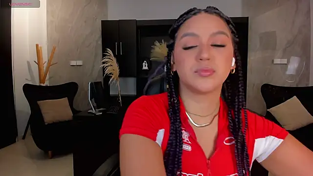 ToriCrossX online show from February 25, 2025, 12:49 pm