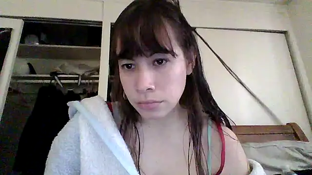 petitedoll29 online show from December 20, 2024, 10:00 pm