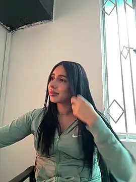 isabella jade online show from October 25, 2025, 1:34 pm