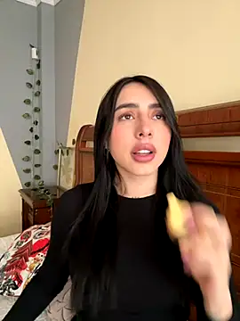 isabella jade online show from October 16, 2025, 1:52 pm