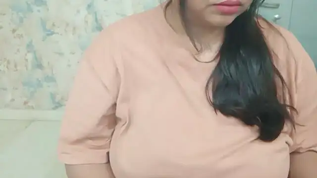 Snapshot of yoursnishaa chatting on February 8, 2026, 11:41 am yoursnishaa online show from February 8, 2026, 11:41 am