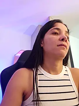 miaeyes online show from January 3, 2025, 1:46 pm