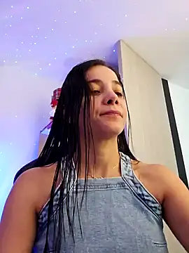 miaeyes online show from December 31, 2024, 1:41 pm