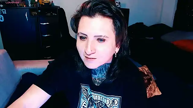 Marieblueeyes online show from September 30, 2025, 1:11 am