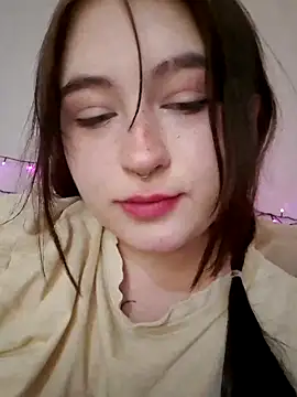 Snapshot of Yammy_Yumi chatting on February 13, 2025, 1:05 pm Yammy Yumi online show from February 13, 2025, 1:05 pm