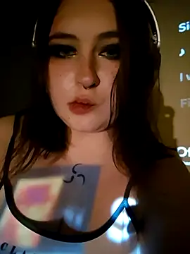 Snapshot of Yammy_Yumi chatting on November 29, 2025, 1:28 am Yammy Yumi online show from November 29, 2025, 1:28 am