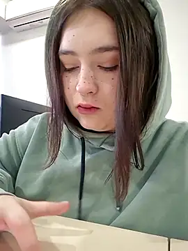 Snapshot of Yammy_Yumi chatting on November 4, 2025, 4:16 am Yammy Yumi online show from November 4, 2025, 4:16 am