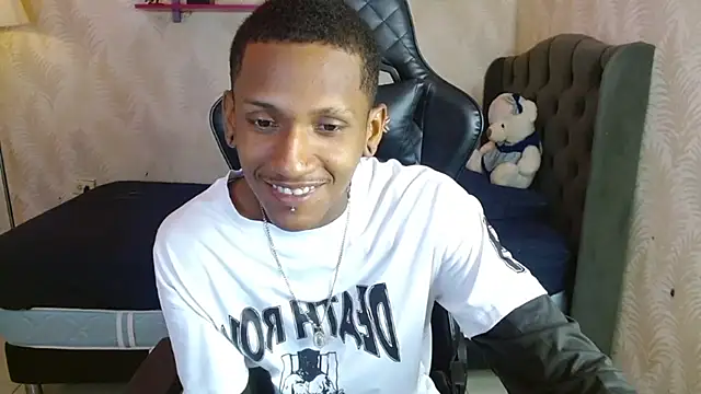 ManSant online show from October 15, 2025, 3:53 pm