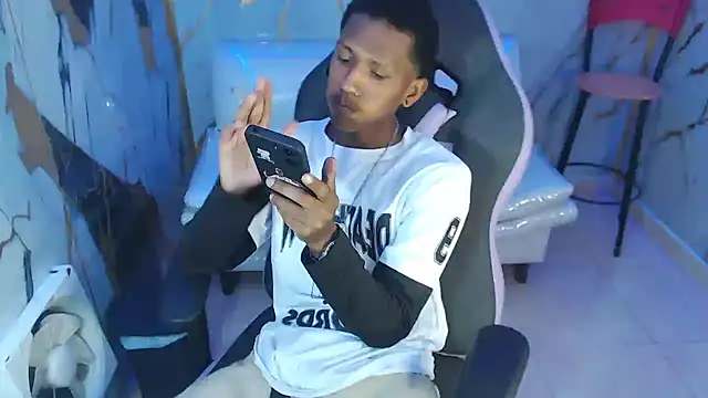 ManSant online show from September 14, 2025, 2:17 pm