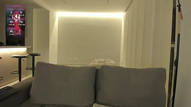 KaryAndTylor online show from February 14, 2025, 2:18 am