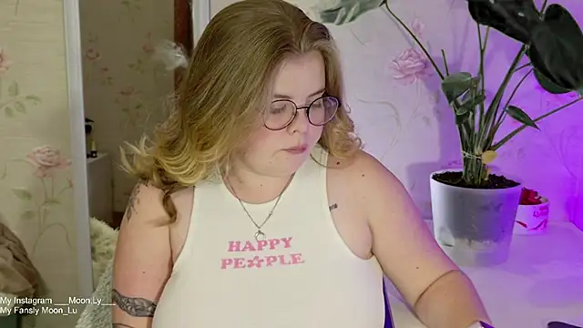 sinnamon  online show from September 21, 2025, 7:08 pm