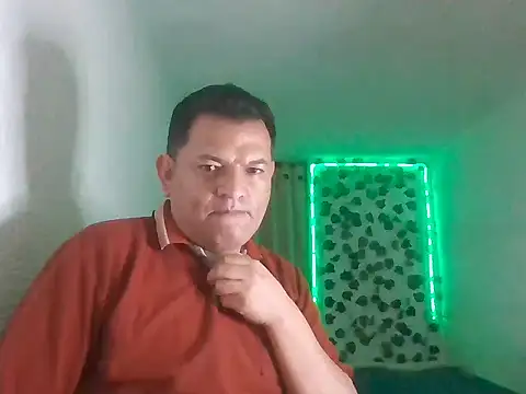 Snapshot of SexDiffrent chatting on May 15, 2026, 11:25 pm SexDiffrent online show from May 15, 2026, 11:25 pm