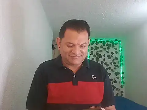 Snapshot of SexDiffrent chatting on May 20, 2026, 4:04 pm SexDiffrent online show from May 20, 2026, 4:04 pm