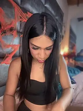 Ashly Miller online show from October 30, 2025, 7:55 pm