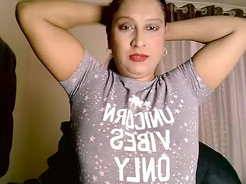 eroticbeauty37 online show from March 24, 2026, 3:34 pm