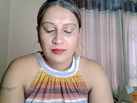 eroticbeauty37 online show from October 4, 2025, 12:39 pm