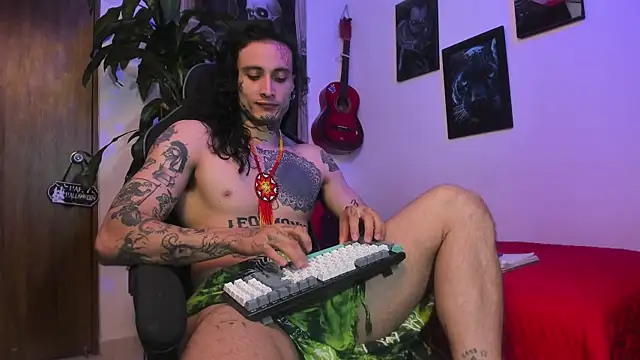 Snapshot of Ryuk_it chatting on October 22, 2025, 1:21 pm Ryuk it online show from October 22, 2025, 1:21 pm