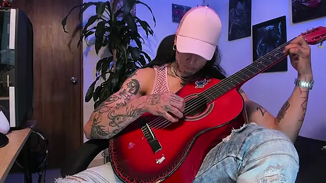 Snapshot of Ryuk_it chatting on November 10, 2025, 4:12 pm Ryuk it online show from November 10, 2025, 4:12 pm