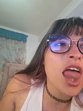 Alexandrasaenz online show from February 8, 2026, 10:07 pm