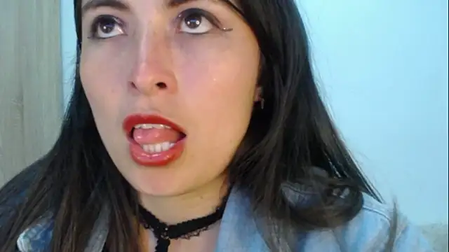 Alexandrasaenz online show from March 16, 2025, 12:23 am