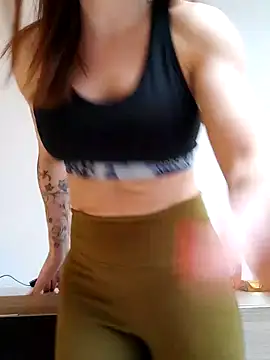 Snapshot of clara-francaise chatting on March 11, 2025, 2:40 pm clara-francaise online show from March 11, 2025, 2:40 pm